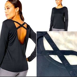 Nike | NWOT DriFit Elastika Crossback top